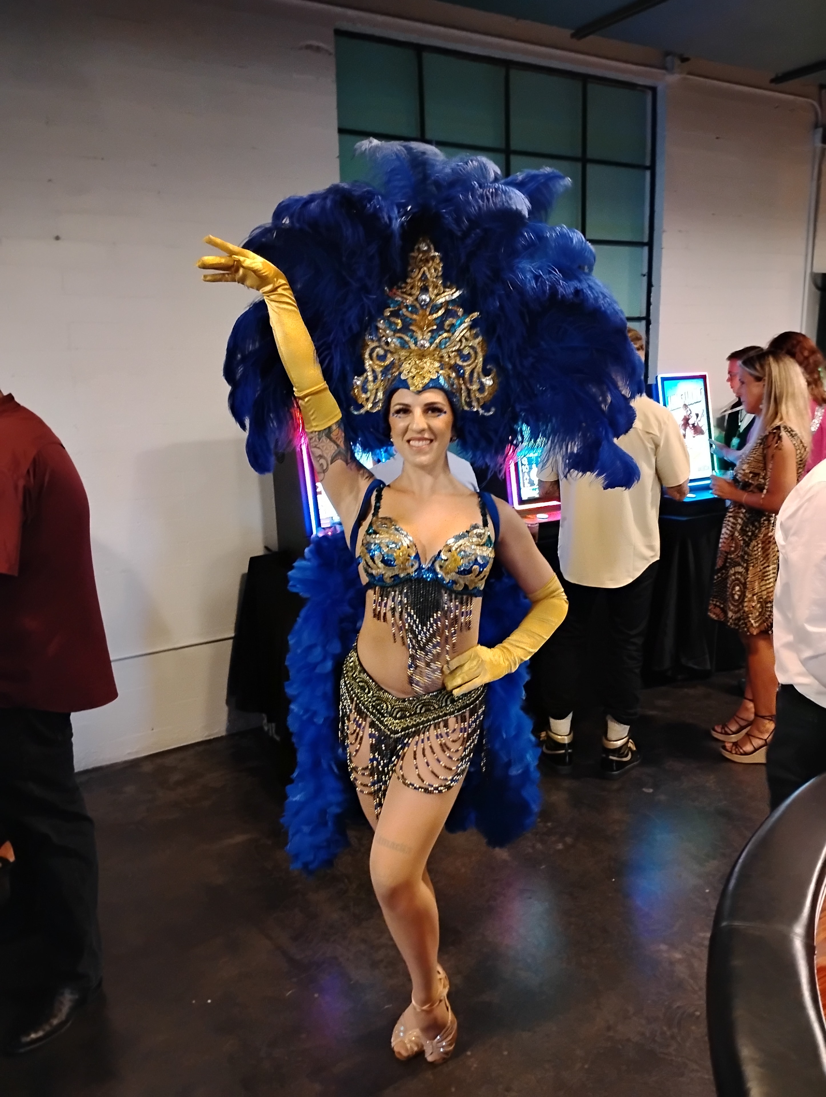 Casino party decorations — showgirl entertainment