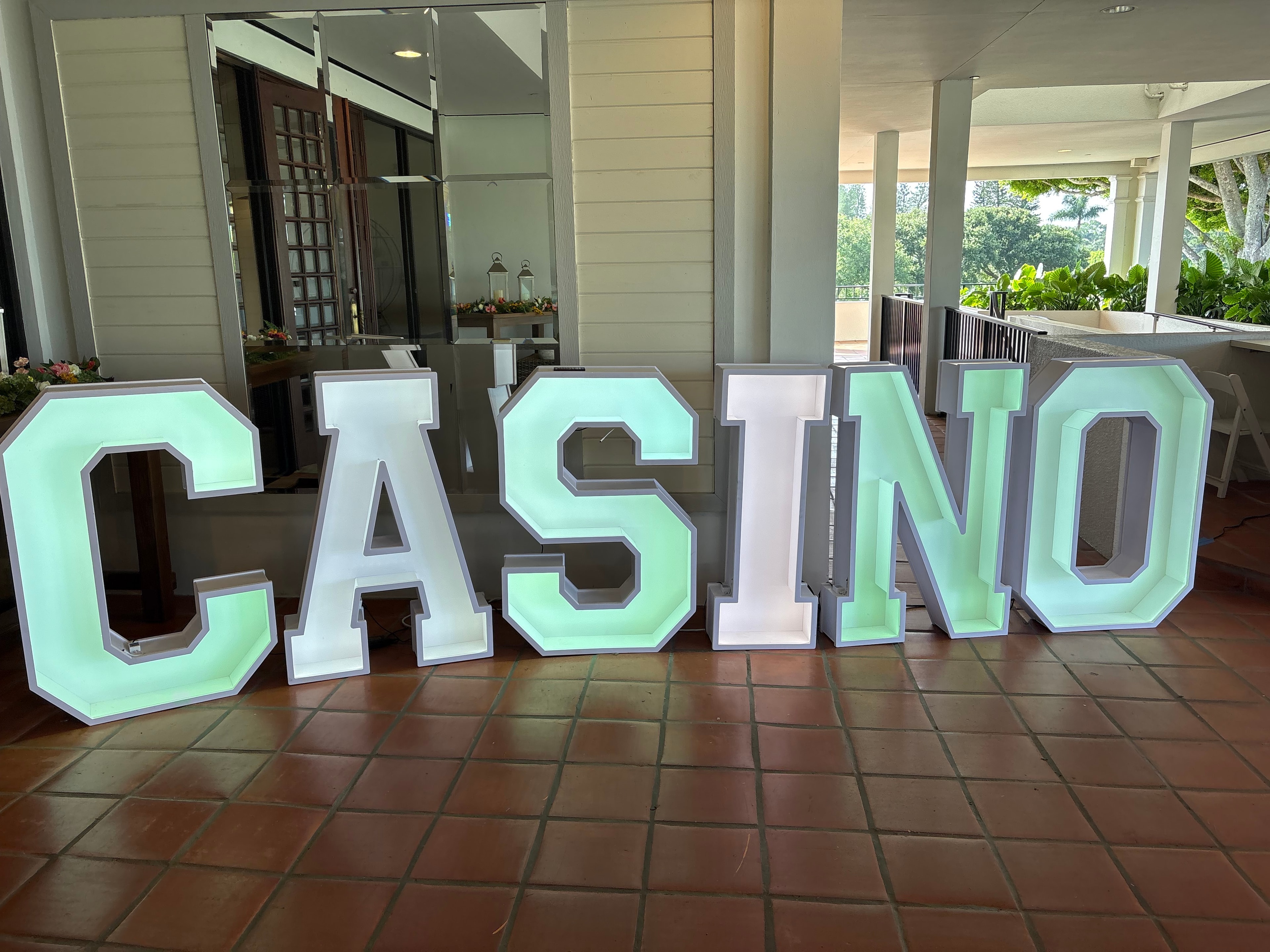 Casino party decorations — Bellagio Fountains backdrop